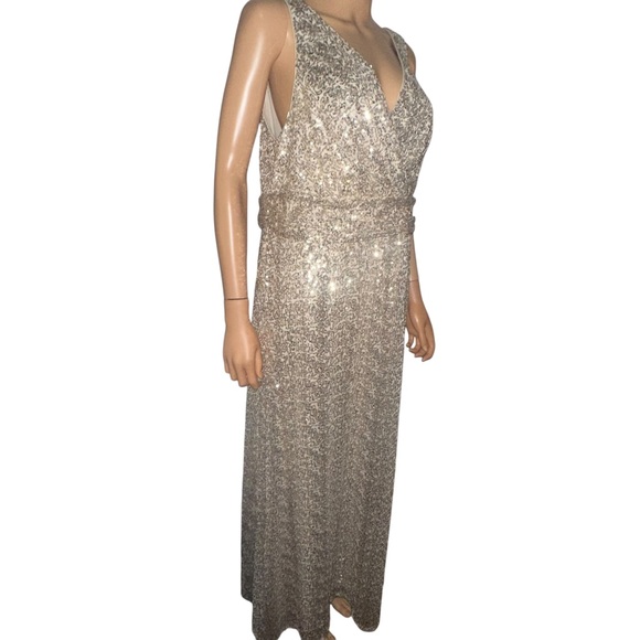 David’s bridal sleeveless gold sequined formal gown - Picture 4 of 7